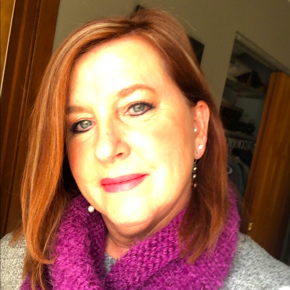 Meet your Posher, Julie